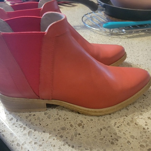 Creation of Minds 6US red pink EUC - Picture 3 of 8